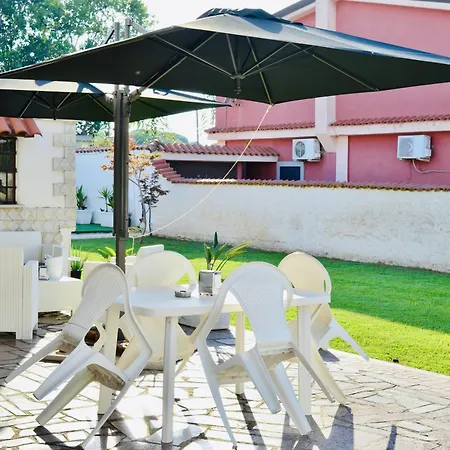Appartamento Domus Aurea - Intero Ed Indipendente Con Giardino Fiumicino
