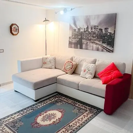 Apartment Domus Aurea - Intero Ed Indipendente Con Giardino Fiumicino