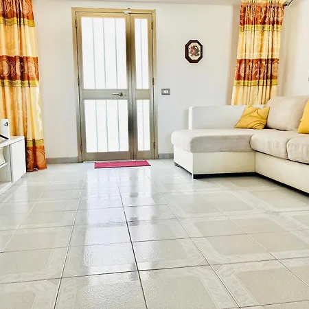 Apartment Domus Aurea - Intero Ed Indipendente Con Giardino