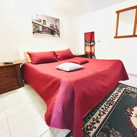 Apartment Domus Aurea - Intero Ed Indipendente Con Giardino