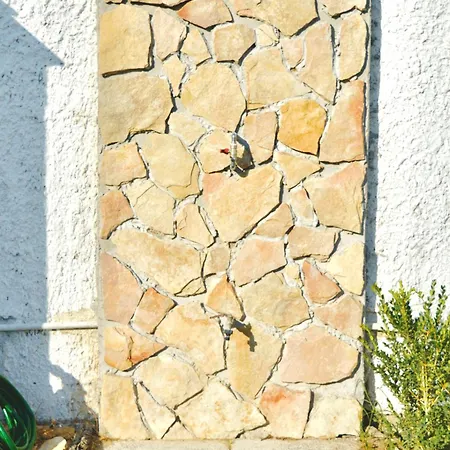 Apartment Domus Aurea - Intero Ed Indipendente Con Giardino